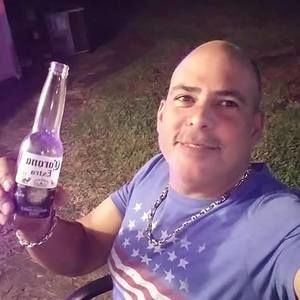 Meet your Posher, Esteban